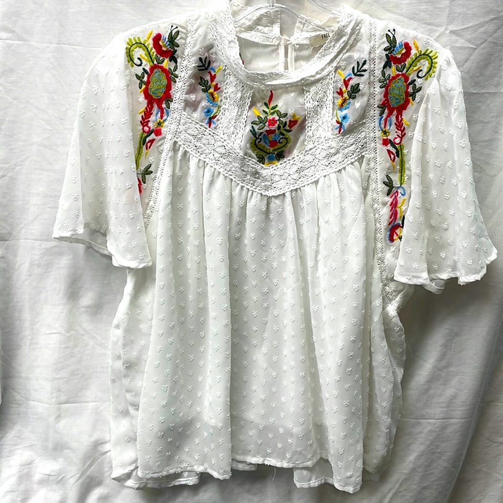 Free generation LA Vintage laced & lined top ladies sz M